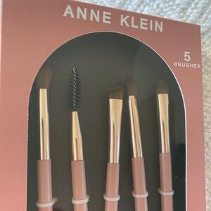 NEW “Anne Klein” - Makeup Brush Set (5 brushes)